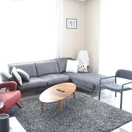 Yon Grup Apartment